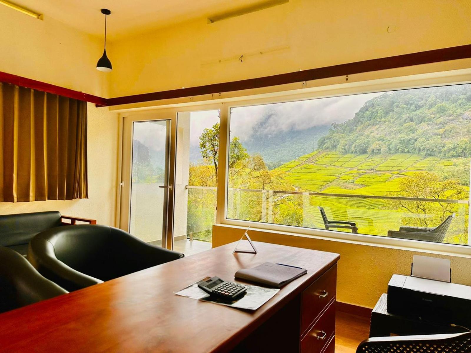 Forestscape Resort Мунар Екстериор снимка